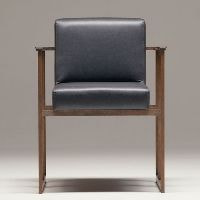 肘掛け椅子
