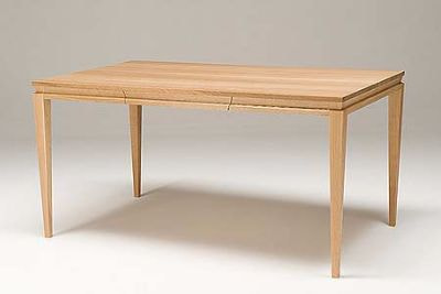 木製ダイニングテーブル