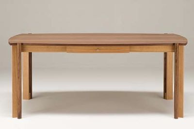 木製ダイニングテーブル