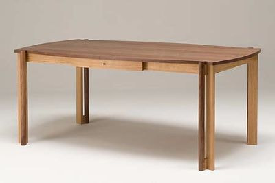 木製ダイニングテーブル